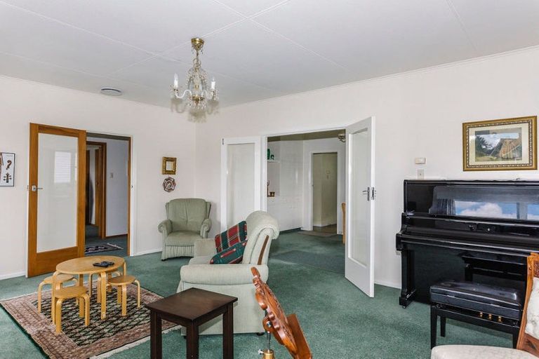 Photo of property in 15 Victoria Avenue, Dannevirke, 4930