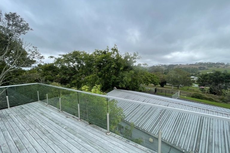 Photo of property in 25 Hull Road, Waitoki, Kaukapakapa, 0871