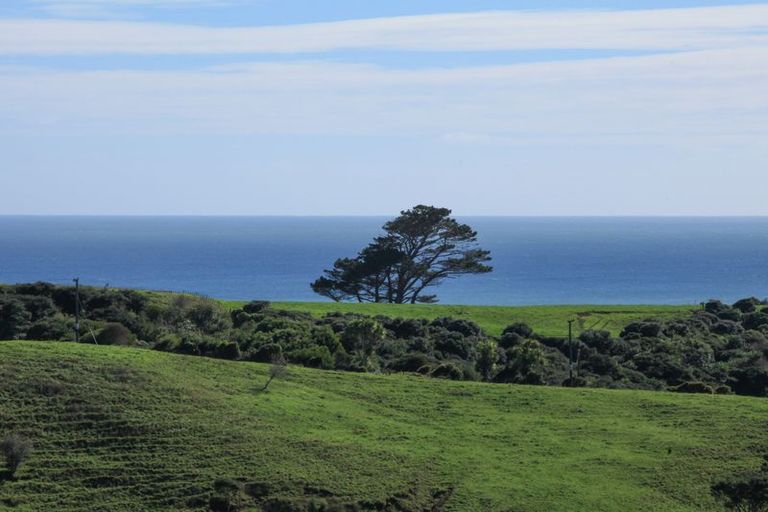 Photo of property in 76 Te Ahiawa Road, Raglan, 3297