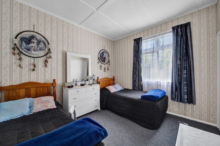 Photo of property in 15 Disraeli Street, Hawera, 4610