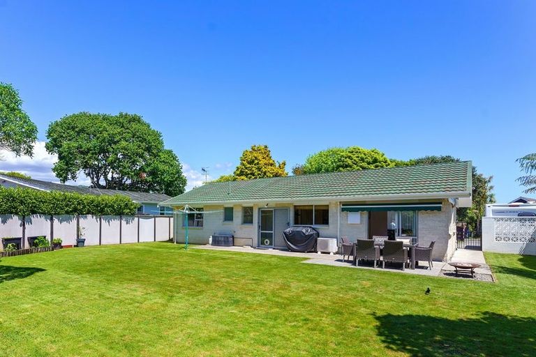 Photo of property in 11 Rawene Street, Waikanae, 5036
