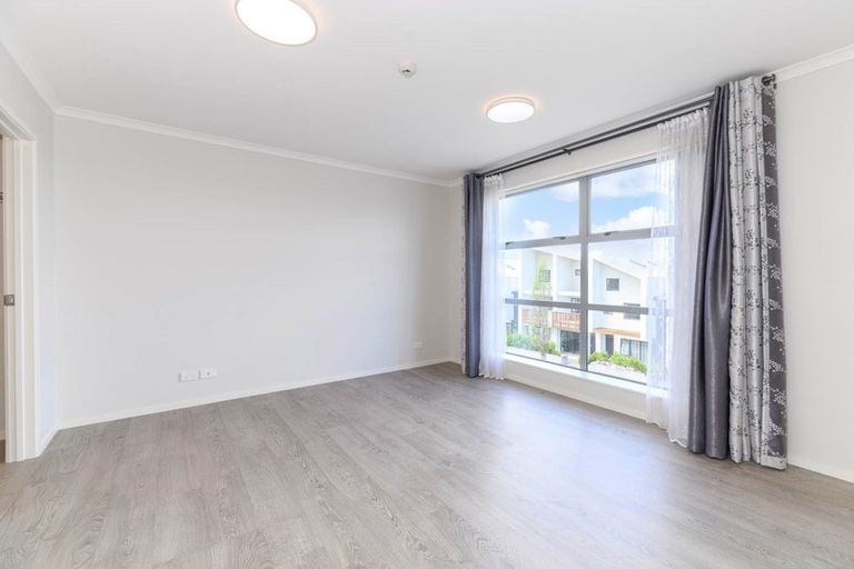 Photo of property in 1/4 Velma Road, Hillcrest, Auckland, 0627