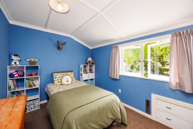Photo of property in 11 Elmira Avenue, Hokowhitu, Palmerston North, 4410