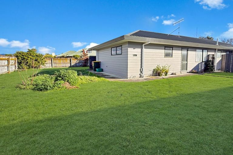 Photo of property in 36 Easton Way, Levin, 5510