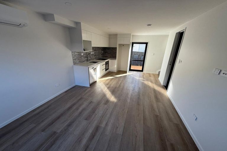 Photo of property in 16 Jade Avenue, Pakuranga Heights, Auckland, 2010