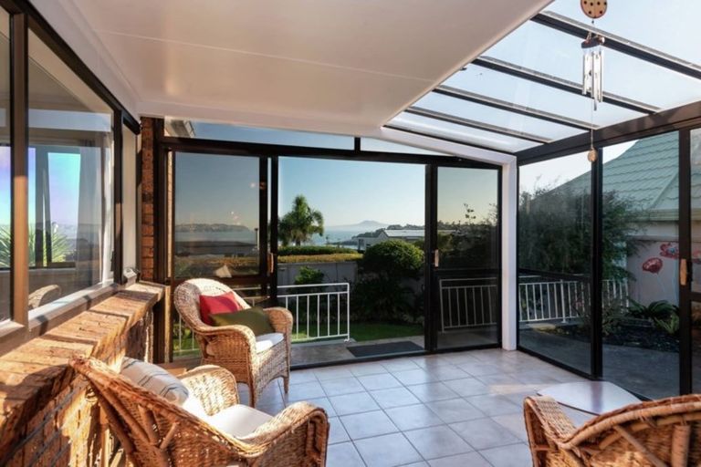 Photo of property in 2/3 Te Akau Crescent, Bucklands Beach, Auckland, 2012