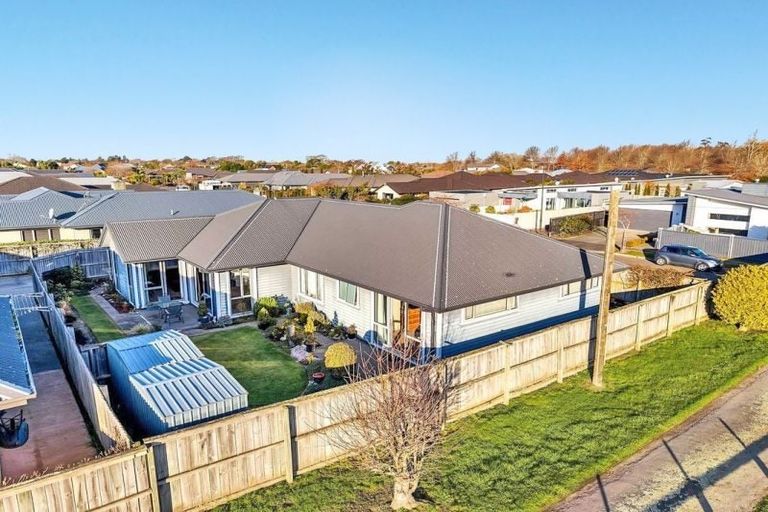 Photo of property in 28 Northwater Drive, Northwood, Christchurch, 8051