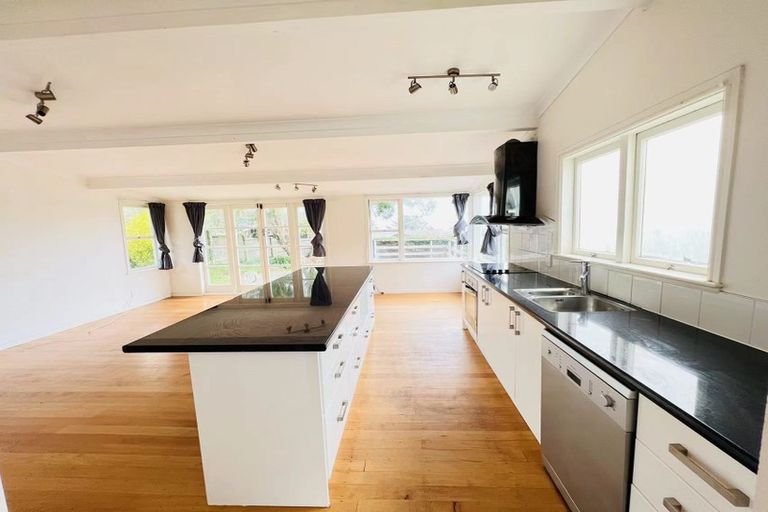 Photo of property in 154 Manuka Road, Bayview, Auckland, 0629