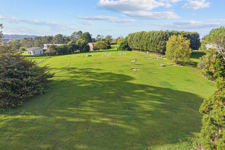 Photo of property in 370 Taupaki Road, Taupaki, Henderson, 0782