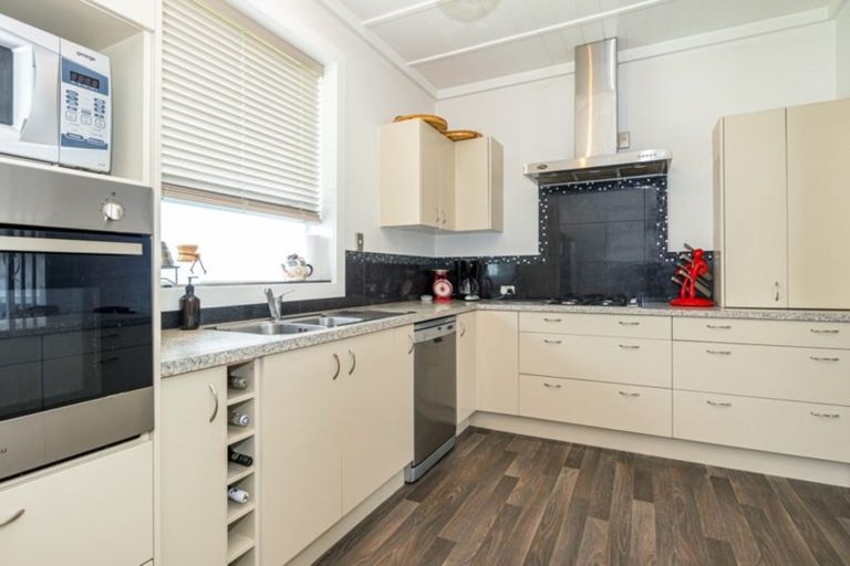 Photo of property in 52 Bowker Street, Kensington, Timaru, 7910