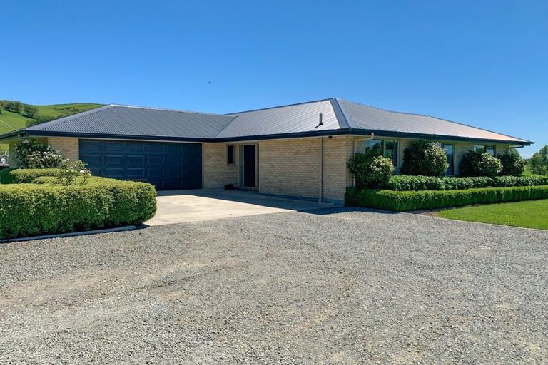 Photo of property in 11 Sinclair Road, Browns, Winton, 9782