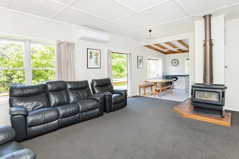 Photo of property in 42 Whitmore Road, Ormond, Gisborne, 4071