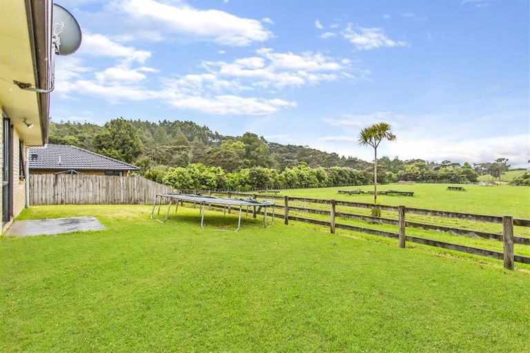 Photo of property in 39 Misty Valley Drive, Henderson, Auckland, 0612