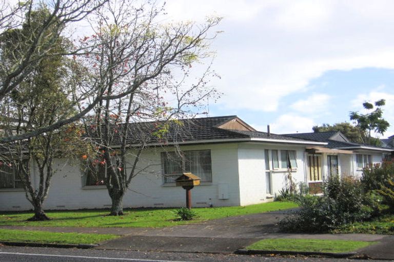 Photo of property in 2/165 Fisher Parade, Farm Cove, Auckland, 2012