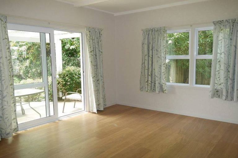 Photo of property in 369 Te Moana Road, Waikanae, 5036