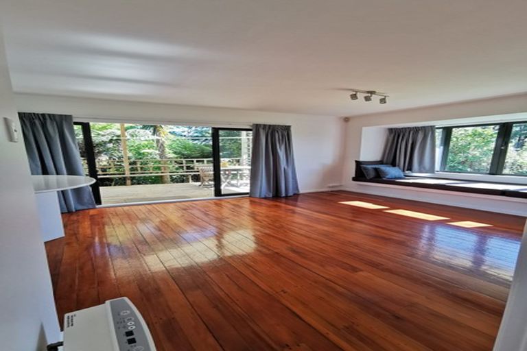 Photo of property in 55 Crows Road, Swanson, Auckland, 0614