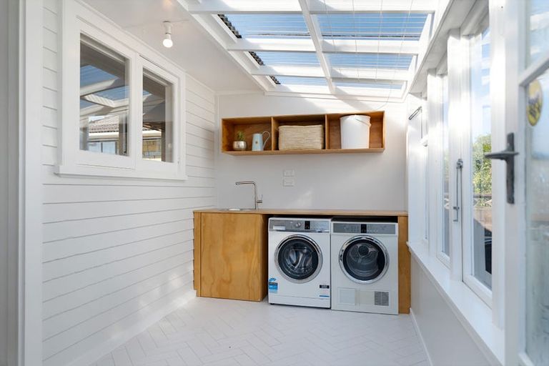 Photo of property in 1/18 Strid Road, Te Atatu South, Auckland, 0610