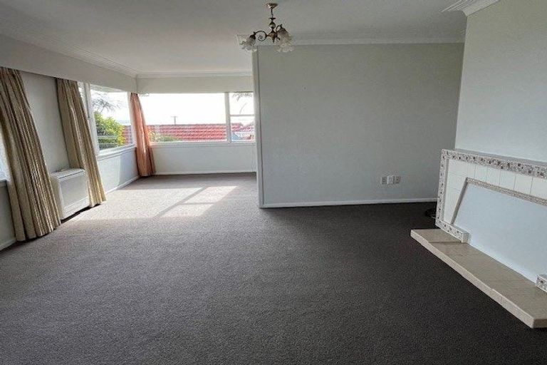 Photo of property in 105 Bleakhouse Road, Howick, Auckland, 2014