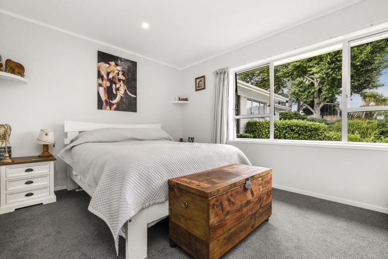 Photo of property in 1/25 Ashdown Place, Pahurehure, Papakura, 2113