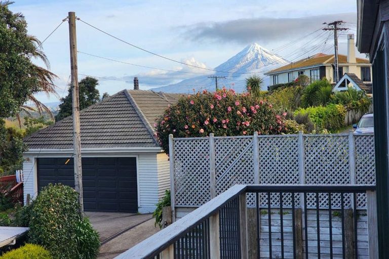 Photo of property in 3b Barrett Street, Westown, New Plymouth, 4310