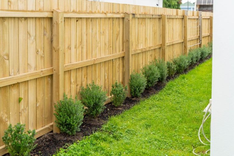 Photo of property in 5/20 Ballinger Place, Carterton, 5713