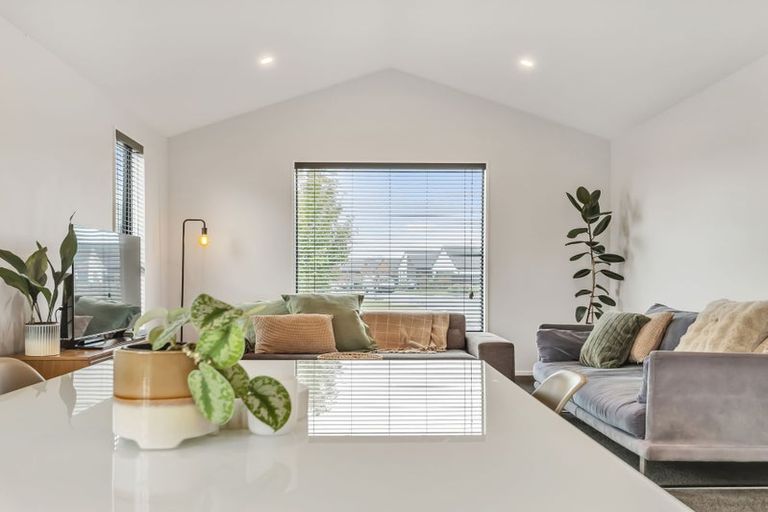 Photo of property in 5 Larissa Road, Halswell, Christchurch, 8025