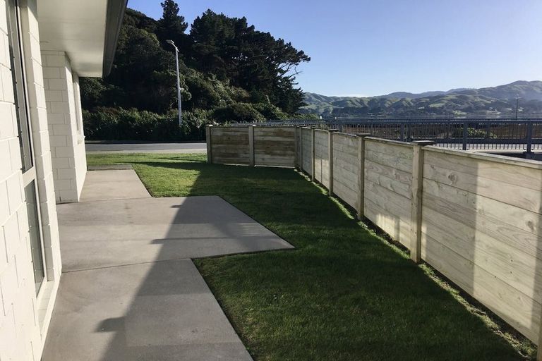 Photo of property in 1 Tradewinds Drive, Whitby, Porirua, 5024