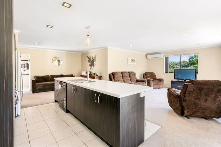 Photo of property in 70 South Kensington Way, Henderson, Auckland, 0612