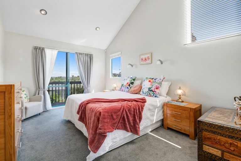 Photo of property in 12 Ascot Way, Orewa, 0931