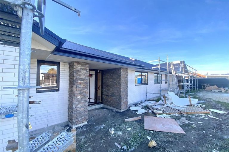 Photo of property in 2 Warhorse Gate, Halswell, Christchurch, 8025