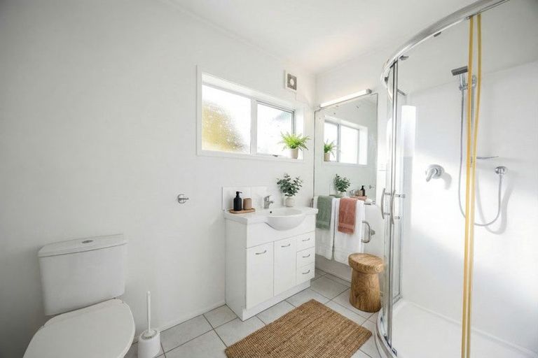 Photo of property in 1/148 Glamorgan Drive, Torbay, Auckland, 0630