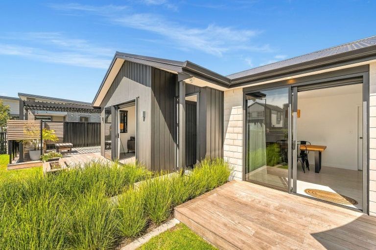 Photo of property in 1 Chrysler Street, Papamoa, 3118