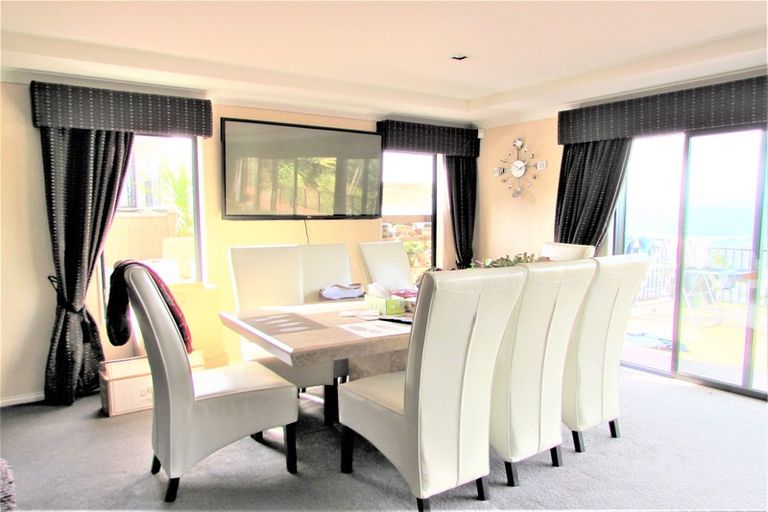 Photo of property in 38 Arahiwi Grove, Tirohanga, Lower Hutt, 5010