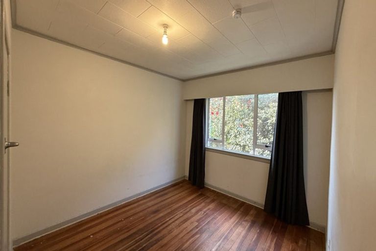 Photo of property in 6/6a Mount View Place, Spotswood, New Plymouth, 4310