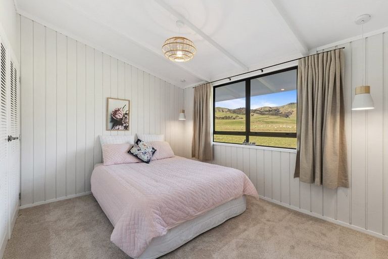 Photo of property in 23 Ferndale Drive, Kawakawa Bay, Papakura, 2585