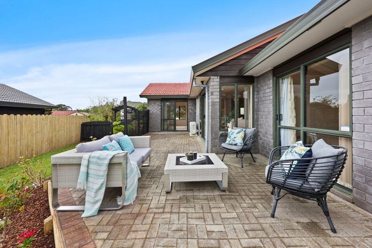 Photo of property in 76 Burswood Drive, Burswood, Auckland, 2013