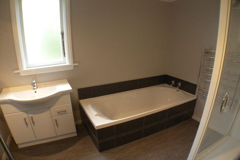 Photo of property in 33 Kirkcaldy Street, South Dunedin, Dunedin, 9012