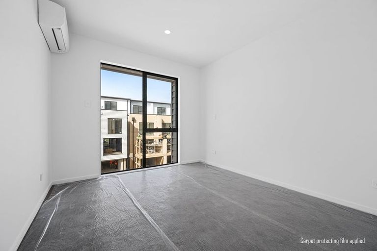 Photo of property in 7 Falcon Crescent, Hobsonville, Auckland, 0618