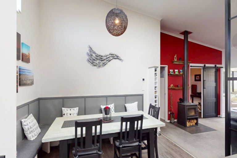 Photo of property in 46 Kent Avenue, Waitarere Beach, Levin, 5510