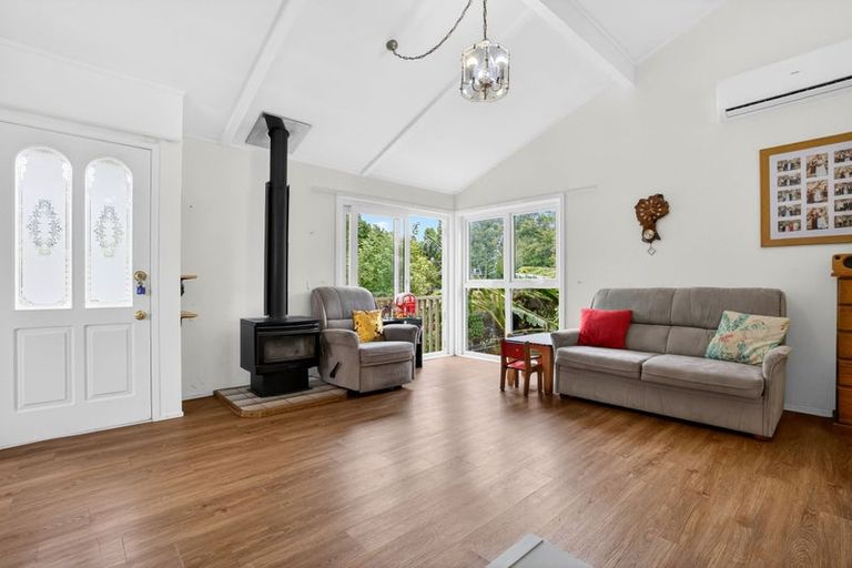 Photo of property in 2/39 Brunton Place, Glenfield, Auckland, 0629