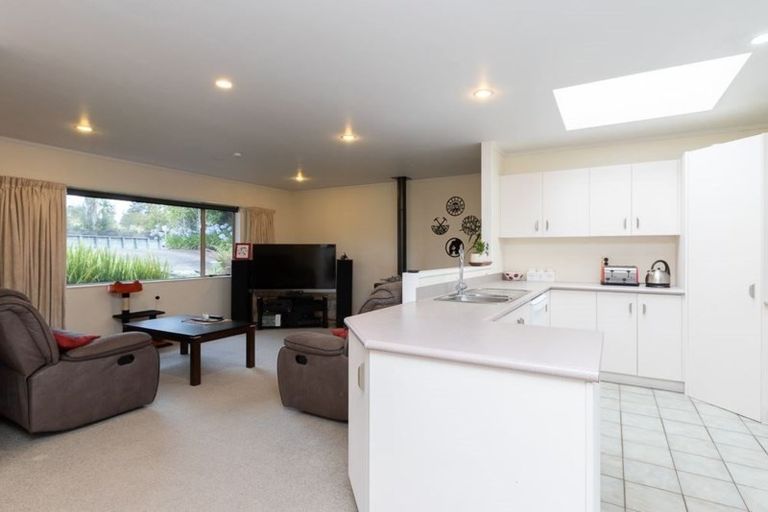 Photo of property in 215 Pukete Road, Pukete, Hamilton, 3200