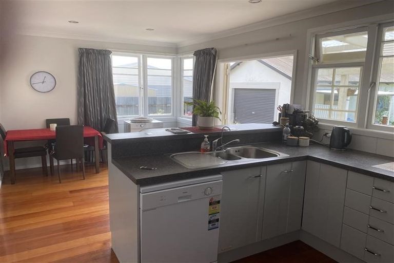 Photo of property in 802 Alexandra Street, Parkvale, Hastings, 4122