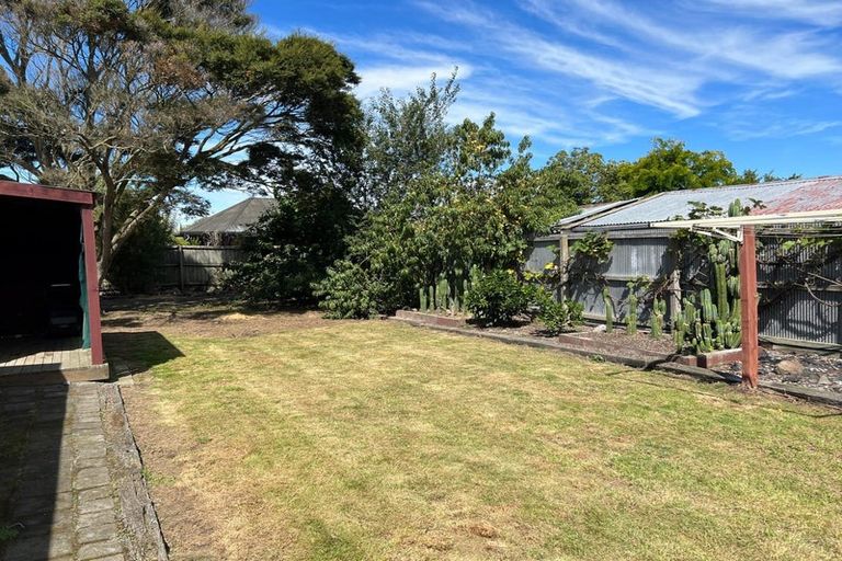 Photo of property in 12 Farquhars Road, Redwood, Christchurch, 8051