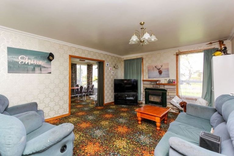 Photo of property in 21 Turakina Street, Merrilands, New Plymouth, 4312