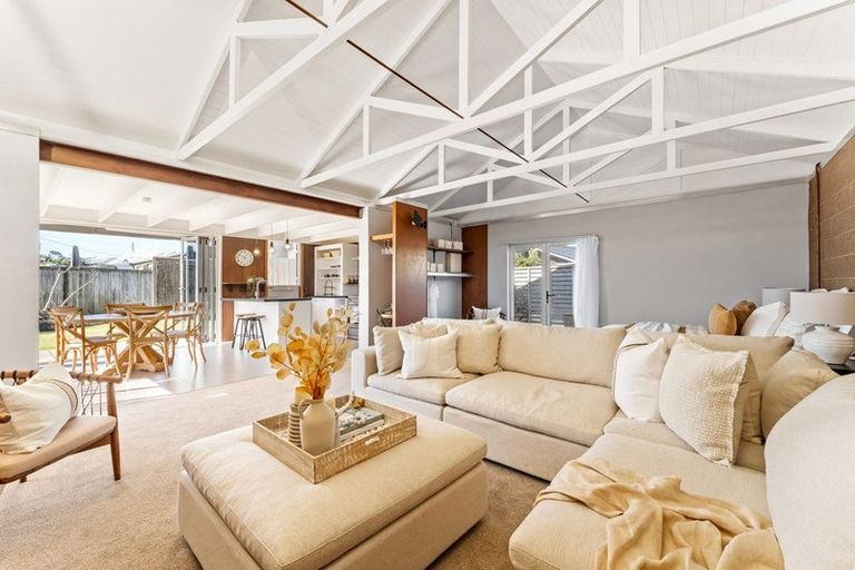 Photo of property in 21a Laurence Street, Manly, Whangaparaoa, 0930