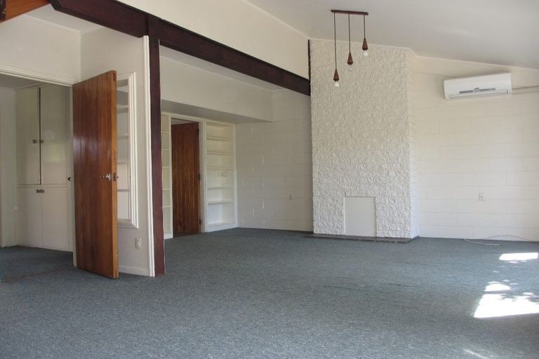 Photo of property in 54 Holly Road, St Albans, Christchurch, 8014