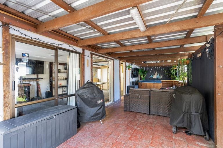Photo of property in 5 Kawiu Road, Levin, 5510