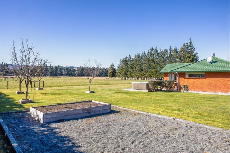 Photo of property in 724 Loburn Whiterock Road, Loburn, Rangiora, 7472