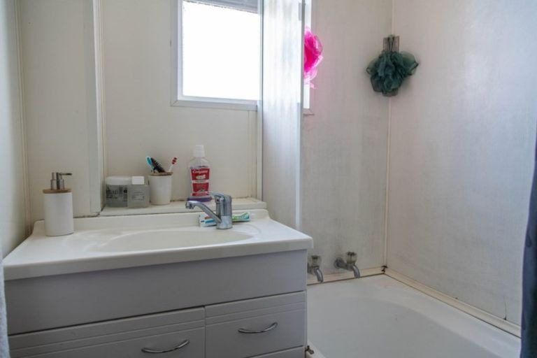 Photo of property in 22 Waipapa Crescent, Otara, Auckland, 2023