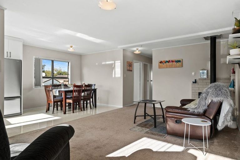 Photo of property in 97 Hyperion Drive, Randwick Park, Auckland, 2105